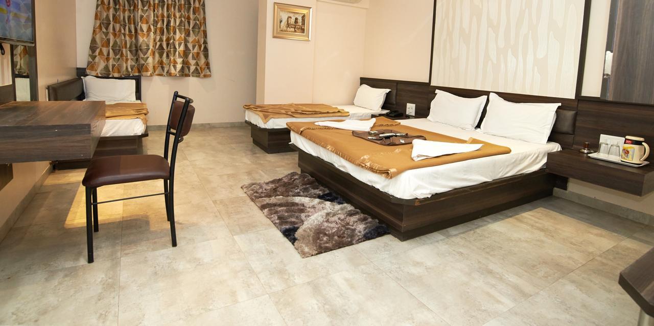 Hotel Sai Suraj Park Ширди Екстериор снимка