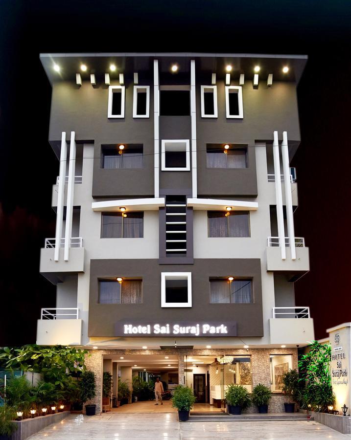 Hotel Sai Suraj Park Ширди Екстериор снимка