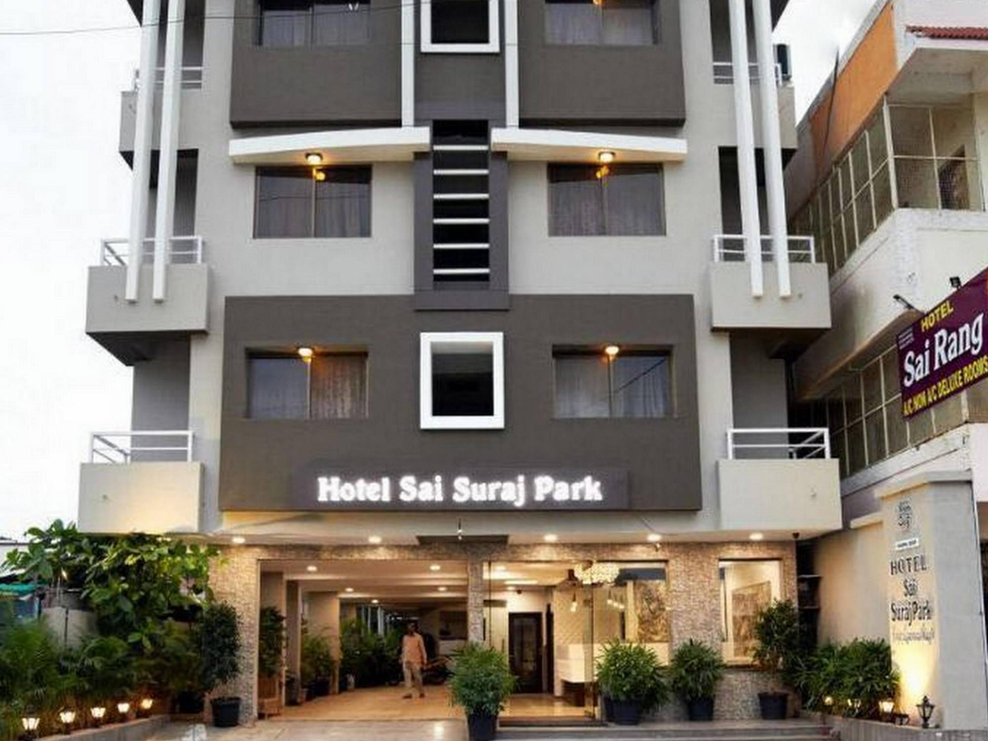Hotel Sai Suraj Park Ширди Екстериор снимка