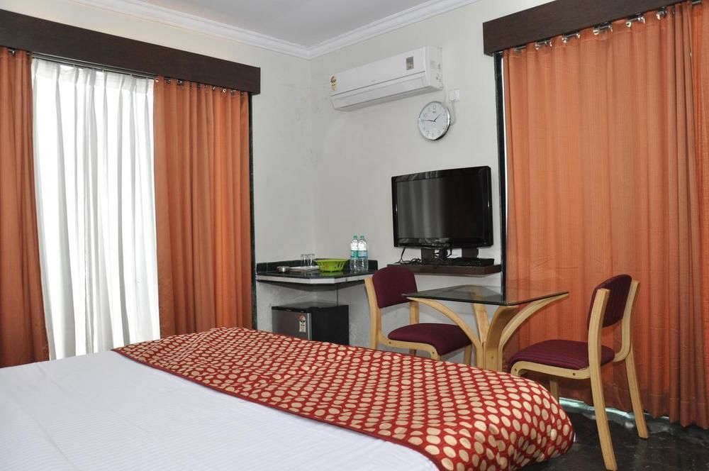 Hotel Sai Suraj Park Ширди Екстериор снимка