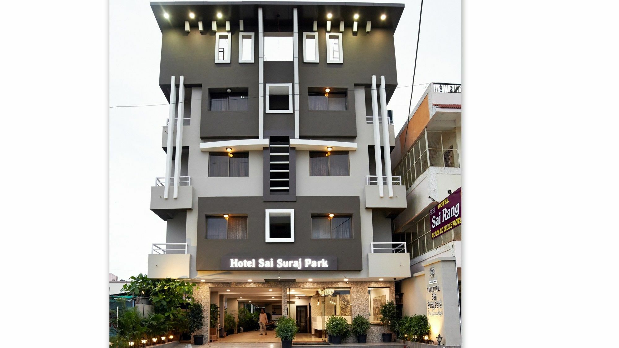 Hotel Sai Suraj Park Ширди Екстериор снимка