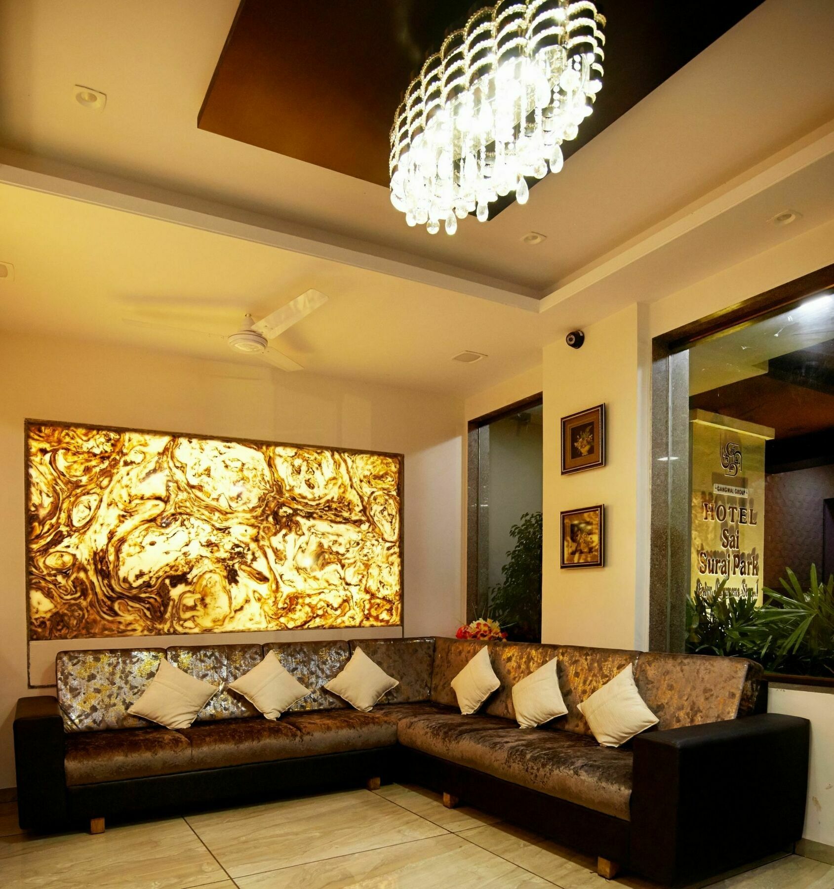 Hotel Sai Suraj Park Ширди Екстериор снимка